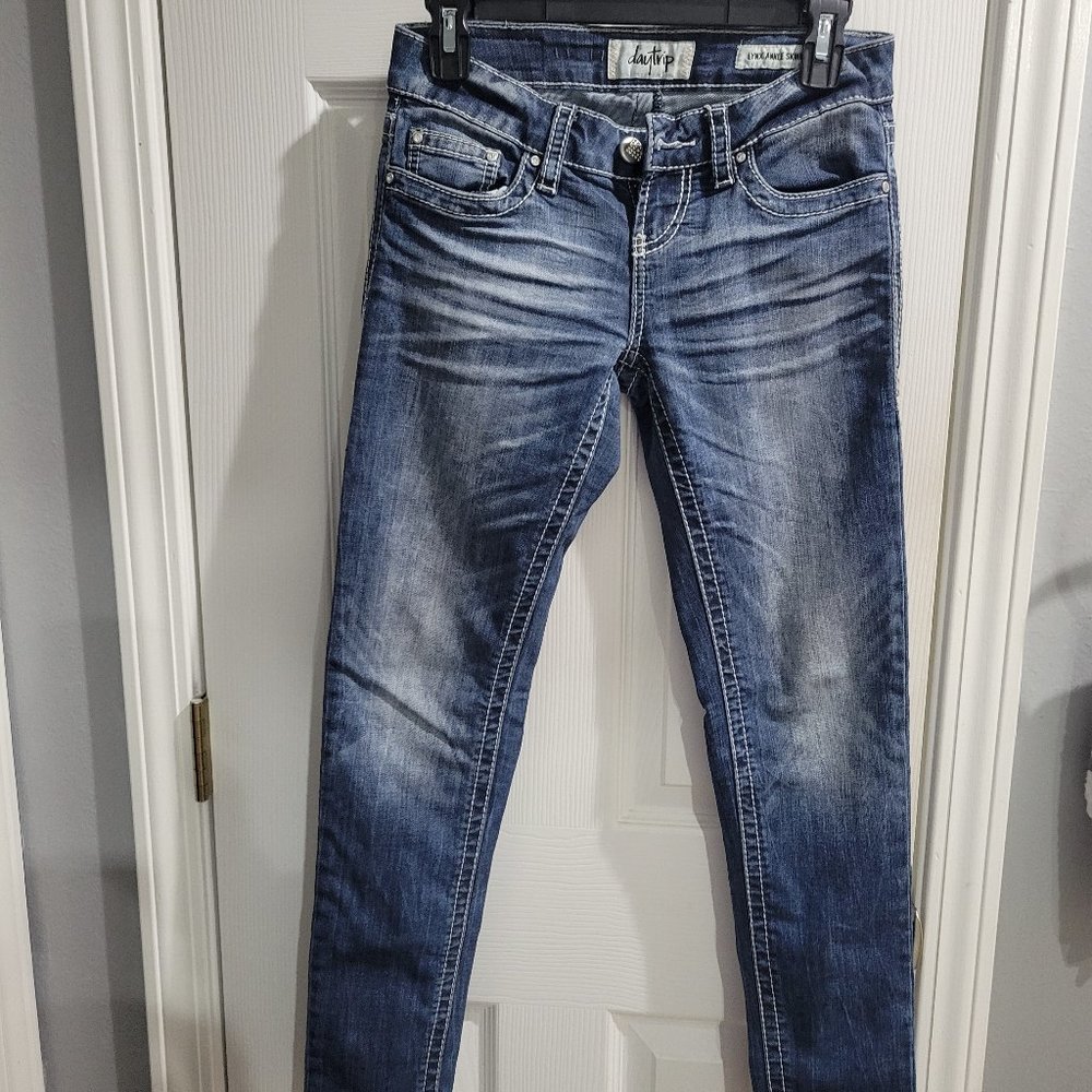 Daytrip ankle jeans by Buckle
